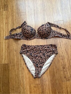 Shade & Shore Leopard Print Bikini Set in Brown and Black, M bottoms, 36C top